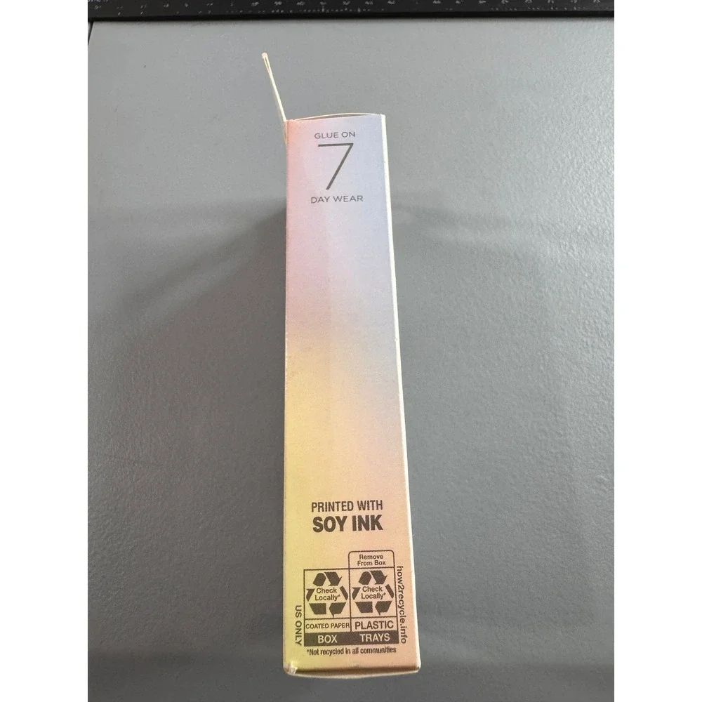 KISS Voguish Fantasy Nails Women Medium Pastel V-Tip Good 89212 Coffin 28ct